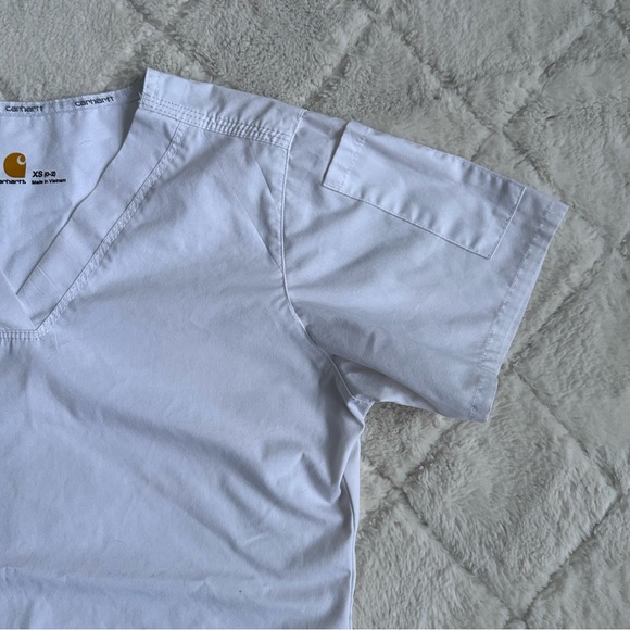 Carhartt | White Stretch Multi Pocket V-Neck Scrub Top | Size Extra Small - Picture 5 of 12